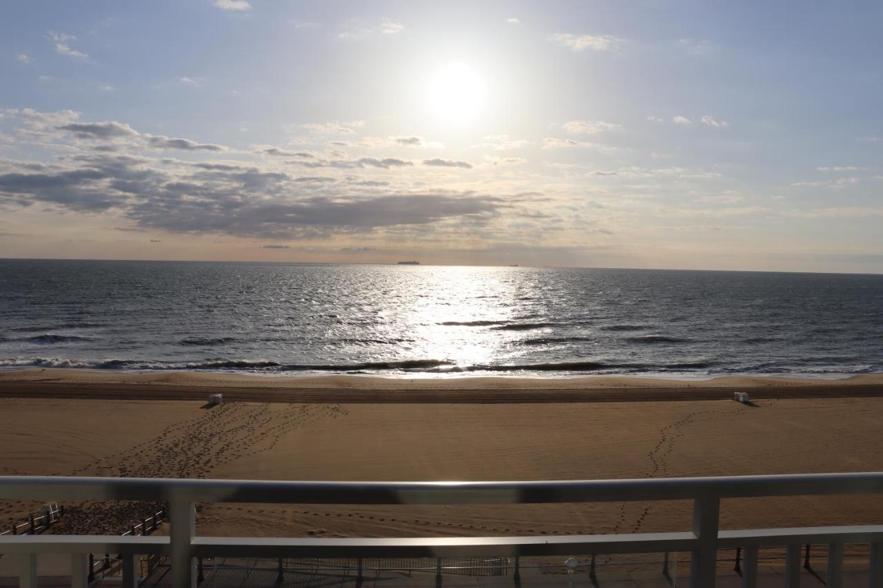 Beach Luxury Oceanfront Virginia Beach Exterior photo