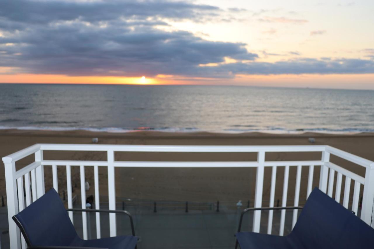 Beach Luxury Oceanfront Virginia Beach Exterior photo